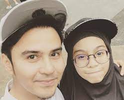 Actualit�, albums, titres, clips, singles, biographie, concerts et photos de fitri haris. Mana Ada Gimik Fitri Haris Tiada Niat Tipu Peminat