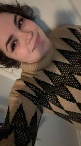 Can someone tell me if this would be a healthy choice for a snack .