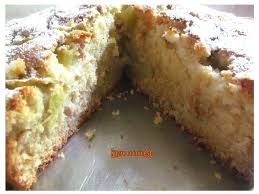 Gateau Tres Moelleux A La Rhubarbe Et A La Creme Fraiche Sucreetepices Over Blog Com Moelleux Dessert Gateau Creme Fraiche