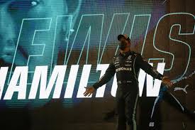 Welcome to our live lap to lap coverage of the very first practice race this season. Zl8hvvyloriwom