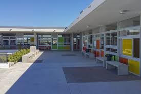 Escuela N 384 De Tiempo Completo En Montevideo Arqa Arquitectura Arquitectura Contemporanea Montevideo