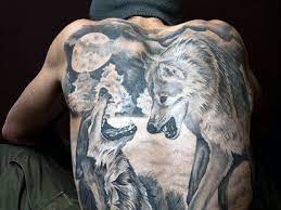 50 Realistische Wolf Tattoo Designs Fur Manner Canine Ink Ideen Mann Stil Tattoo Wolf Tattoo Design Manner Rucken Tattoos Wolf Tattoos