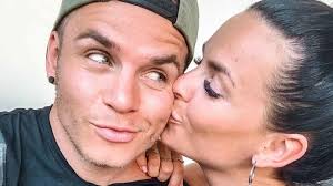 Sommerhaus 2020: Denise Kappés & Henning Merten wollten als Power-Paar  überzeugen