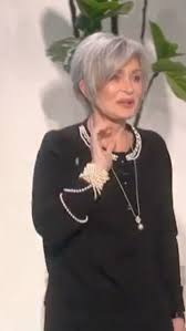 05/06/2020 sharon osbourne has unveiled yet another big hair transformation after going for a grey look earlier this year. 77 Sharon Osbourne Ideas Sharon Osbourne Ozzy Osbourne Sharon Osbourne Hair