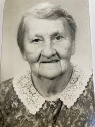 John WILLIAM Gates, Jr (1880-1962) was born in Hope Town, Abaco to John  William Gates, Sr and Sarah Jane Russell. In 1898, he married Rosa Olivia  Malone (1882-1945) daughter of Sylvanus Malone