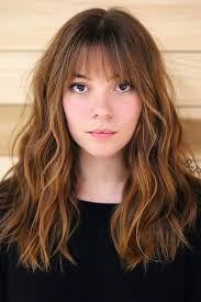 If you have an oval face shape (that is, it's equally wide as it is long), you have a sea of options when it comes to choosing the right haircut. 45 Cute Haircuts For Oval Faces Lovehairstyles Com