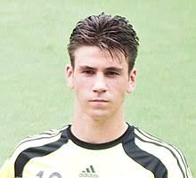 This is his non rare silver card. Unai Simon Wikipedia
