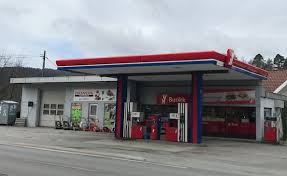For meg var det avgjørende å finne en samarbeidspartner som vi har utviklet løsninger som er tilpasset behovene på en bensinstasjon både i forhold til estetikk og. Moll Bensinstasjon Photos Facebook