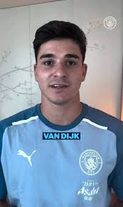 Who is the best Defender 👍Herry Magure or Virgil Van Dijk❤️