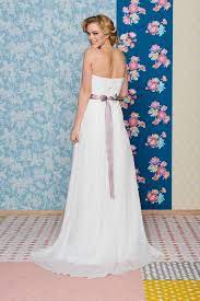 Das seidenband | die seidenbänder. Die Neue Kussdiebraut Brautmoden Kollektion 2019 Hochzeitskleid Spitze Brautmode Braut