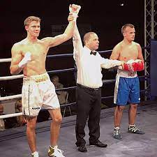 1,537 likes · 306 talking about this. Simon Zachenhuber Nur Bei Mais Chips In Schokolade Wird Er Schwach Landkreis Erding