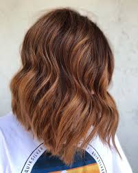 Jessie Nadeau Zoey Deutch Et Plusieurs Celebrites Portent Deja Ce Roux Qui Sera Sur Toutes Les Tetes Couleur Cheveux Couleur Pour Brune Couleur Cheveux Court