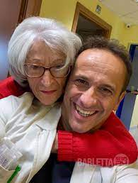 Welcome to the official page of uccio de santis: Barletta News24 Addio Alla Comica Mariolina De Fano Il Messaggio Dell Attore Uccio De Santis