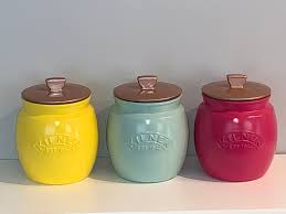 Distinctively modern, these storage jars not only take up less space on your worktop with their stackable design, but also offer a stylish look for your kitchen. White Kitchen Set Tea Coffee Sugar Decorkeun