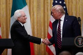 Applausi sul lungomare caracciolo per le frecce tricolori. President Donald Trump Shakes Hands With Italian President Sergio Mattarella During A News Conf Las Vegas Review Journal