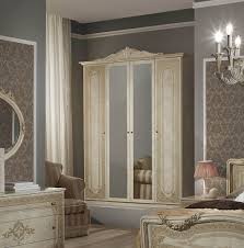 Beim schrank leisten vergleichen, solltest du dich immer schon im voraus in einem schrank leisten test über den jeweiligen bestseller informieren. Schlafzimmer Set Elena In Beige Klassisch 180x200 Cm Mit Schrank 6 Turig Mit Kommode Und Spiegel Mit Lattenrost 26 Leisten Mittelzonenverstarkung Ele Set Beige 16