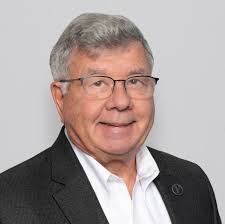 Brett Buatti's Instagram, Twitter & Facebook