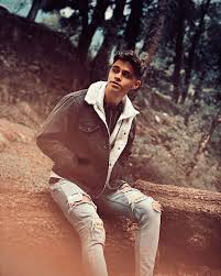 Find alex hoyer's contact information, age, background check, white pages, resume, professional records, pictures, bankruptcies & property records. 67 8 Mil Curtidas 882 Comentarios Alex Hoyer Alexhoyer No Instagram La Naturaleza Me Da Paz Alex Hoyer Chicos Famosos Famosos