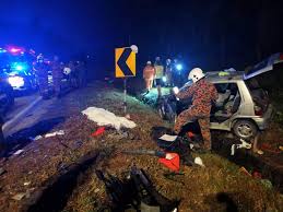 See more of kemalangan jalan raya on facebook. Dua Beranak Maut Kemalangan Membabitkan Tiga Kereta Utusan Digital