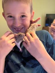 Say hi to Remi!! She's new to the group and from Ontario ❤️