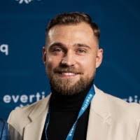 Danny Borkowski's Instagram, Twitter & Facebook