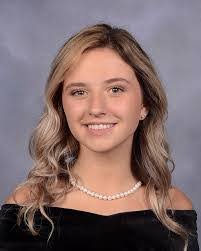 Elizabeth Jasinski's Instagram, Twitter & Facebook