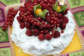 Pavlova Aux Fruits Rouges Recette Pavlova Recette Thermomix Dessert Recette Pavlova