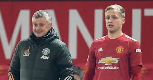 Leistungsdaten aktuelle saison von donny van de beek (manchester united) einsätze tore vorlagen karten alle wettbewerbe. Man Utd Stars Accused Of Overlooking Donny Van De Beek As Ole Gunnar Solskjaer Blasted Mirror Online