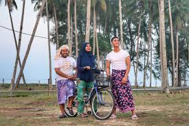 Marang terletak di tepi laut china selatan. Tempat Yang Wajib Korang Singgah Kalau Ke Terengganu