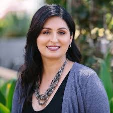 Bobbie Willett's Instagram, Twitter & Facebook