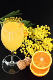 It is traditionally served in a tall champagne flute at brunch, at weddings, or as part of business or first class service on some passenger railways and airlines. Mimosa Cocktail Fur Den Tag Der Frau In Italien Mima Club Hotel