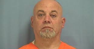 Lynn Bevis's Instagram, Twitter & Facebook