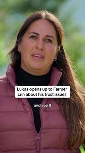 Erin Dore's Instagram, Twitter & Facebook