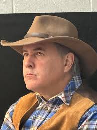 Nice work today by the Whiteside Artists painting Randy Oxley.