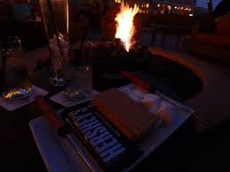Check out our smores fire pit sticks selection for the very best in unique or custom, handmade pieces from our shops. S Mores At The Fire Pit Aufnahme Von Jw Marriott Tucson Starr Pass Resort Spa Tripadvisor