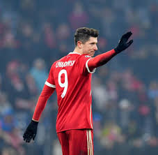 They suggested the striker wanted a new challenge and that bayern. Fc Bayern Munchen Robert Lewandowski Feuert Berater Cesary Kucharski Welt