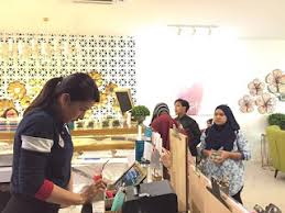 Tidak terkecuali dua selebriti popular, rita rudaini dan siti nordiana. Rumah Kueh Bungkus Apa Kata Rita Rudaini Sapa Malaysia