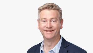 Simon Kent's Instagram, Twitter & Facebook