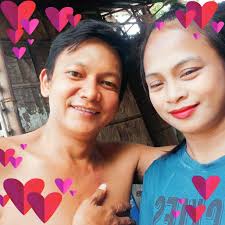 Alma Hermogeno DeGuzman is with Zennie Cruz and 4 others in Kihei, HI.