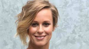 In 17 anni di carriera, federica pellegrini ha mostrato tagli corti e cortissimi. Federica Pellegrini Truccatissima E Con Corpetto Nero Come Non L Avete Mai Vista