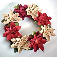 How To Make A Paper Poinsettia Wreath Paper Christmas Decorations Poinsettia Wreath Paper Wreath