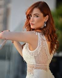 Subay olan babasının görev yeri olan konya'da doğdu. Who Is Mine Tugay Dating Mine Tugay Boyfriend Husband