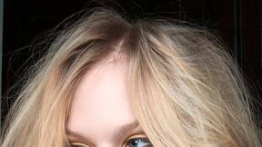 It takes up to three days for the cuticle layer to fully close, which. How To Wash Your Hair The Right Way In 6 Simple Steps Teen Vogue