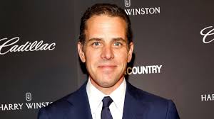 Who is hunter biden's first wife kathleen and when did they marry? Hunter Biden Dating His Sister In Law Hallie Widow Of Late Brother Beau Biden Youtube