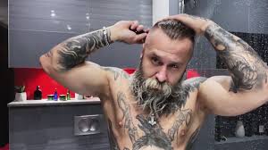 Do's and don'ts with viking beard. Doppelganger Beard Struggle Routine Bathroom Fun Youtube