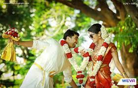 The first event in a wedding is an informal one: 24 Beautiful Kerala Wedding Photography Ideas From Top Photographers