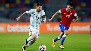 El partido será transmitido por las señales de canal 13, tnt sports y directv sports, en los siguientes canales según tu cableoperador. A Que Hora Juega Chile Como Ver La Revancha De La Roja Vs Argentina Esta Vez Por Copa America T13