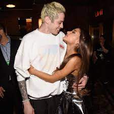 Участник комедийного шоу «saturday night live», шоу на mtv «guy code», «wild 'n out» и «failosophy». Pete Davidson Speaks Out About His Breakup With Ariana Grande Vogue