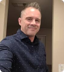 Shawn Weed's Instagram, Twitter & Facebook