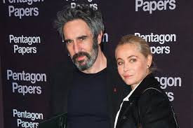 critique une dernière répétition avec emmanuelle béart, audrey bonnet, denis podalydès et. Emmanuelle Beart S Est Mariee